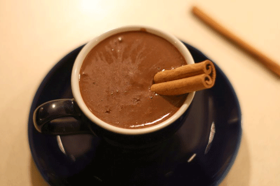 Sıcak Çikolata Kaç Kalori kaloriler.gen.tr